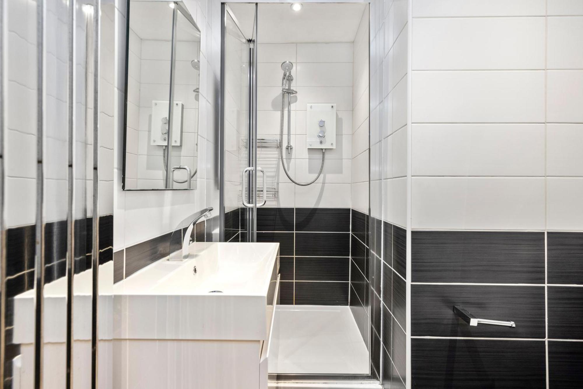 Ferienwohnung Joivy Modern Flat In City Centre - For Up To 3 Guests Edinburgh Exterior foto