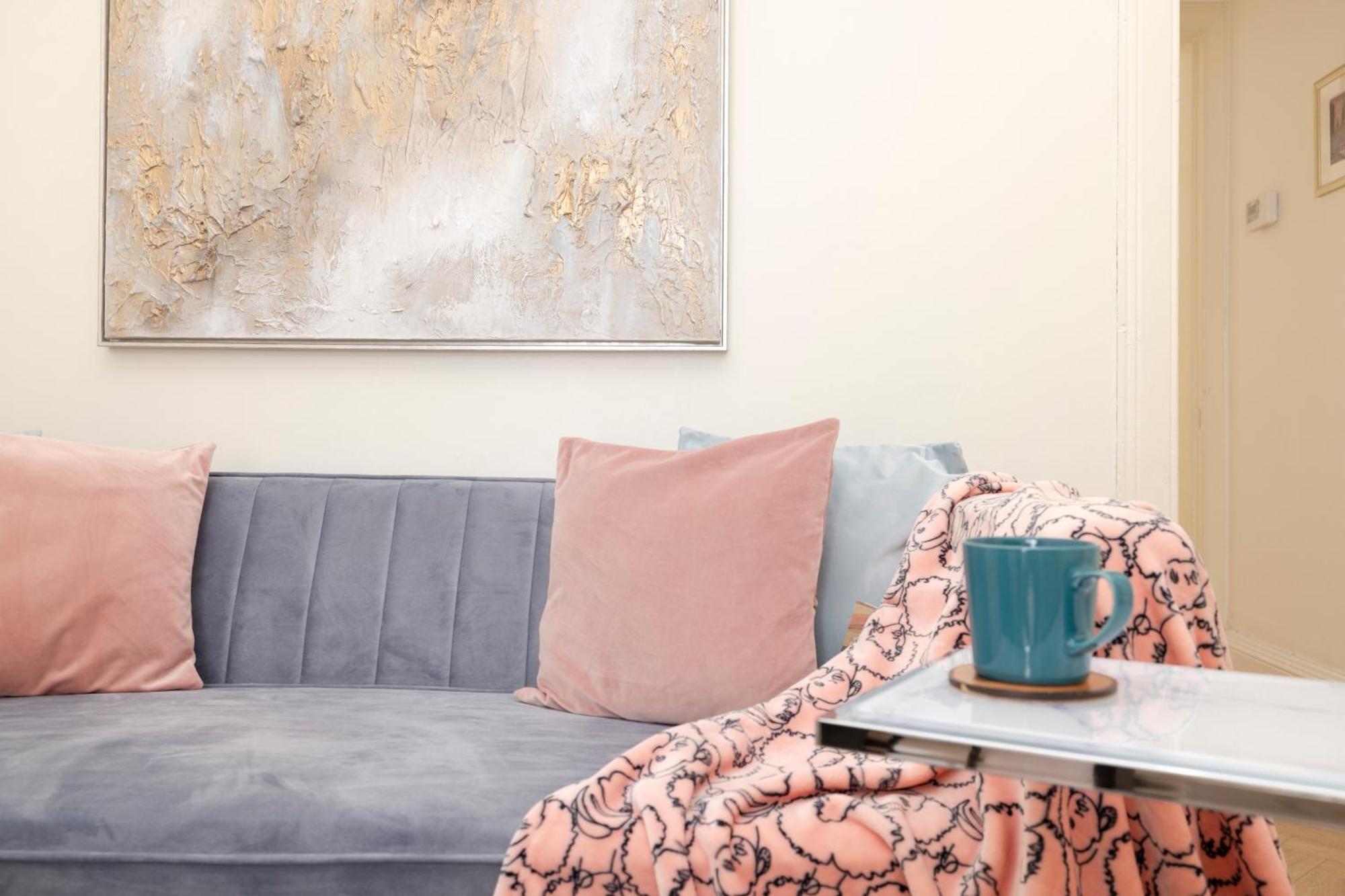 Ferienwohnung Joivy Modern Flat In City Centre - For Up To 3 Guests Edinburgh Exterior foto