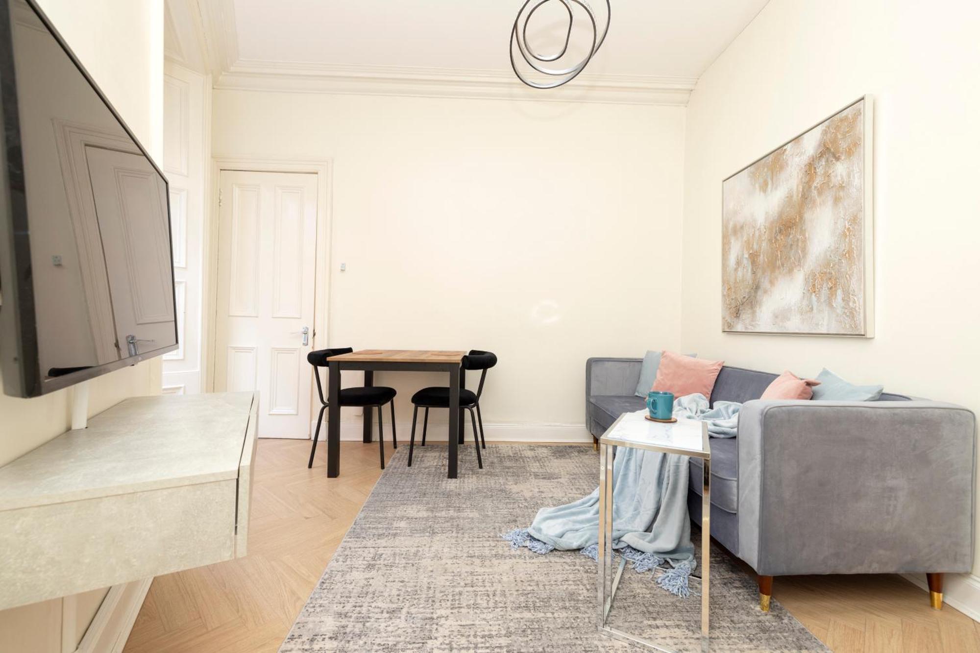 Ferienwohnung Joivy Modern Flat In City Centre - For Up To 3 Guests Edinburgh Exterior foto